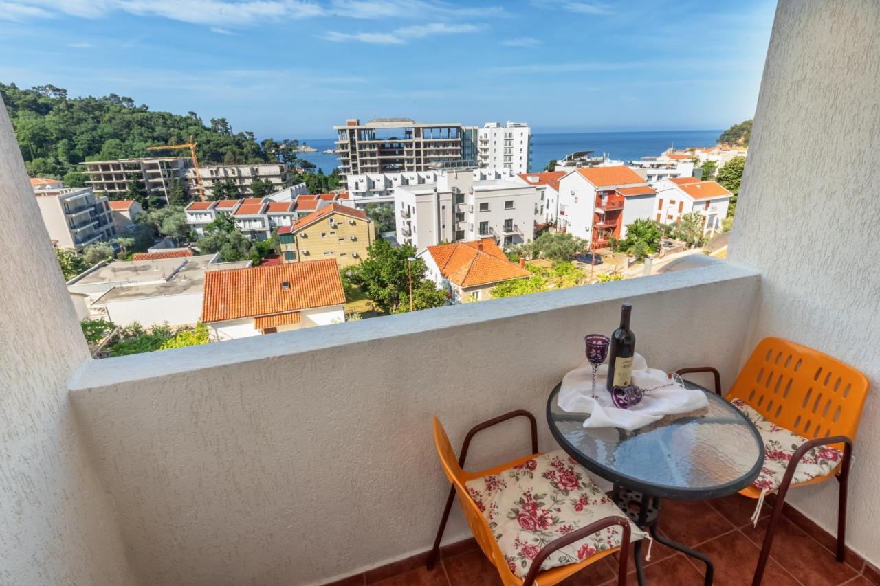 Apartments Pod Lozom With Seaview Petrovac Værelse billede