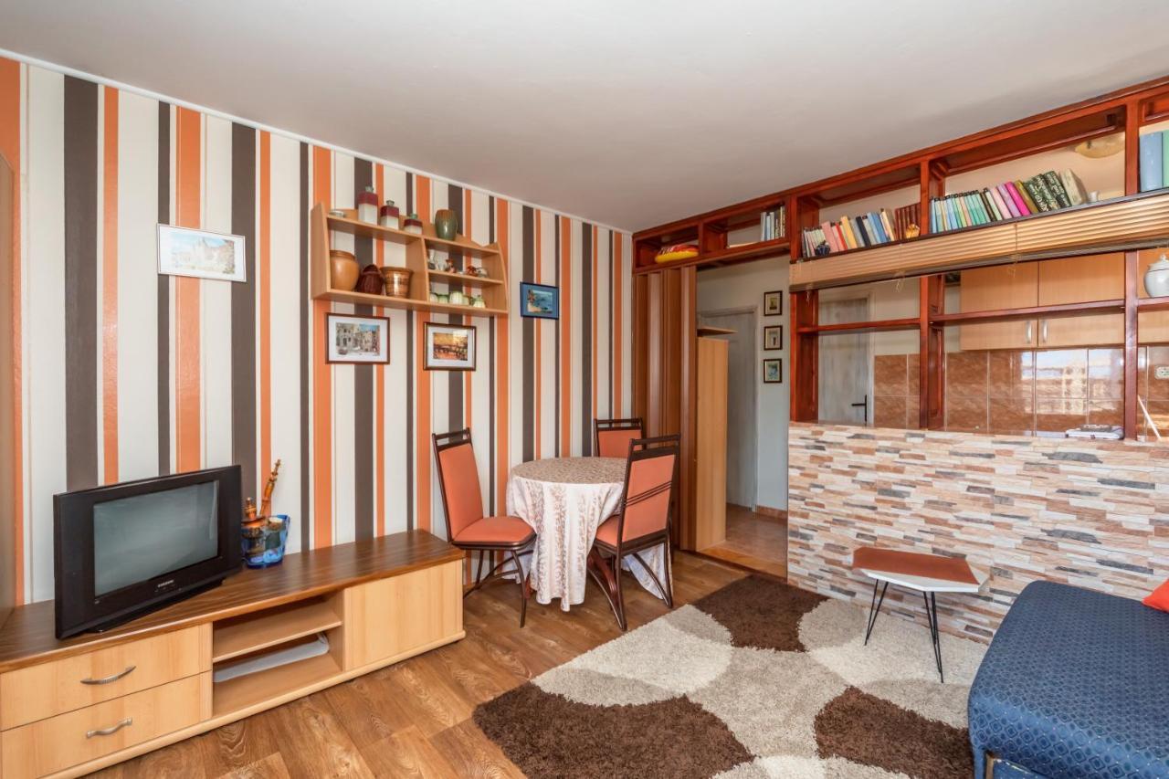Apartments Pod Lozom With Seaview Petrovac Værelse billede