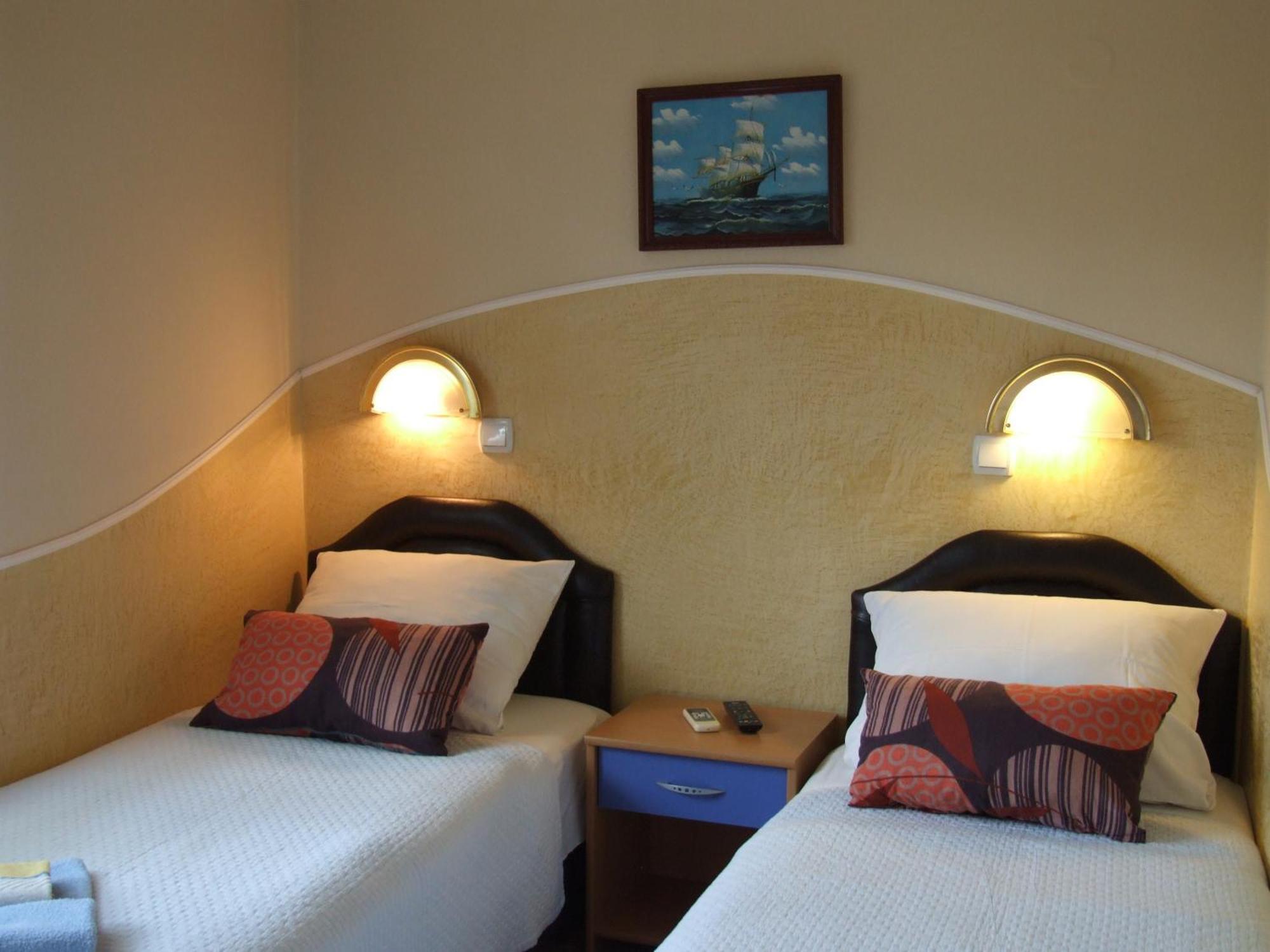 Apartments Pod Lozom With Seaview Petrovac Værelse billede