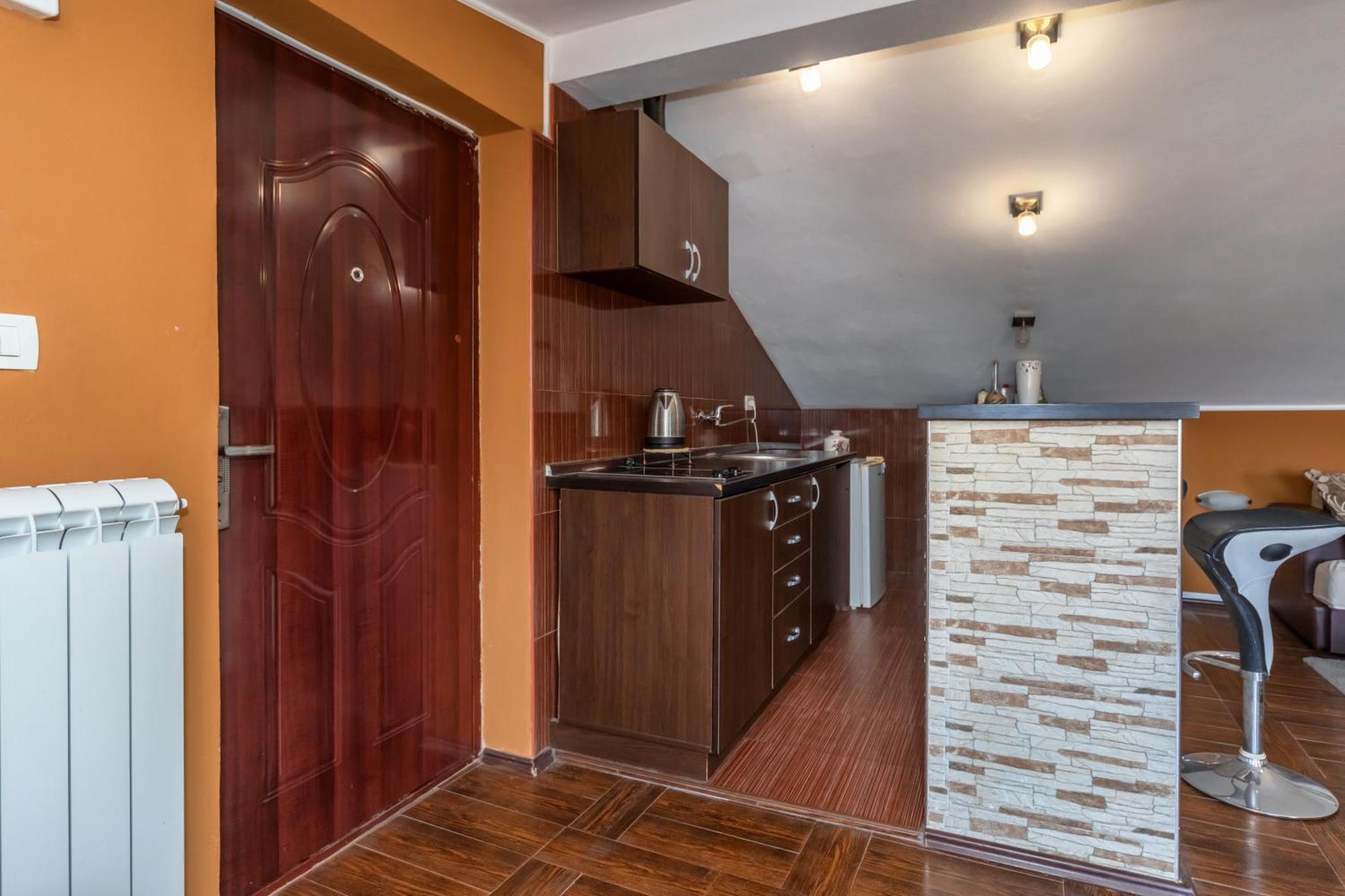 Apartments Pod Lozom With Seaview Petrovac Værelse billede